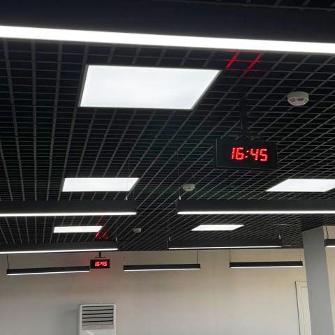 Zilsiz Okul Saat Sistemi - Renk Kodlu Ders Teneffüs Göstergeli